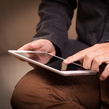 Ćwiczenia na mięśnie core w ogrodzie: stabilizacja, plank i wariacje